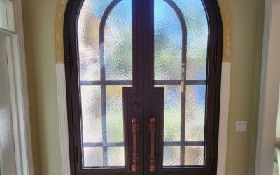 Transparency Trends: Finding the Perfect Balance Between Chic and Discreet in Iron Door Windows